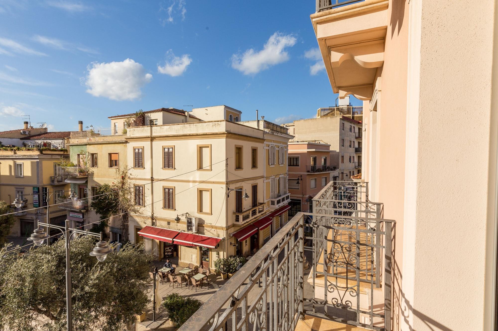 Hotel Regina Elena Олбия Екстериор снимка